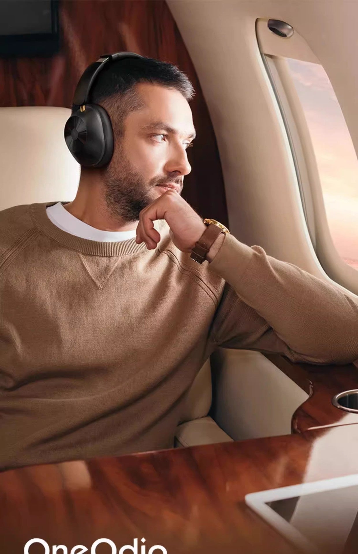 Active noise canceling headphones