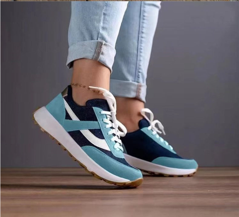 Netted sports shoes